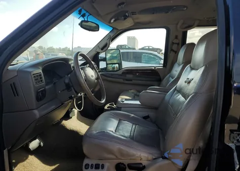 2000 Ford Excursion Limited from USA, damaged, VIN 1FMSU43F8YEC33512